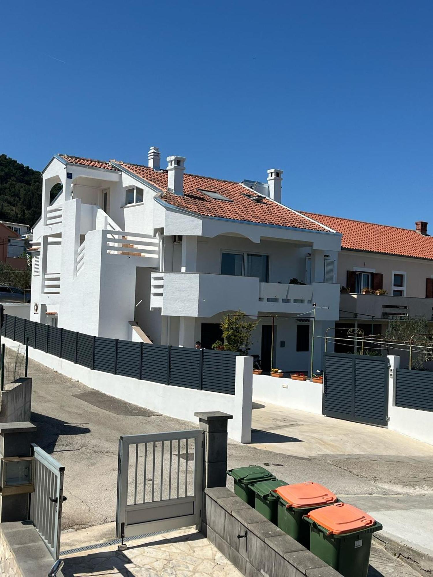 Apartman Dunatov Преко Екстериор снимка